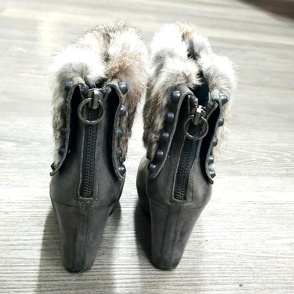 NWOB Rare ASH Rabbit top w/hammer nail accents sz European 38 1/5 Wedge booties - Picture 6 of 8